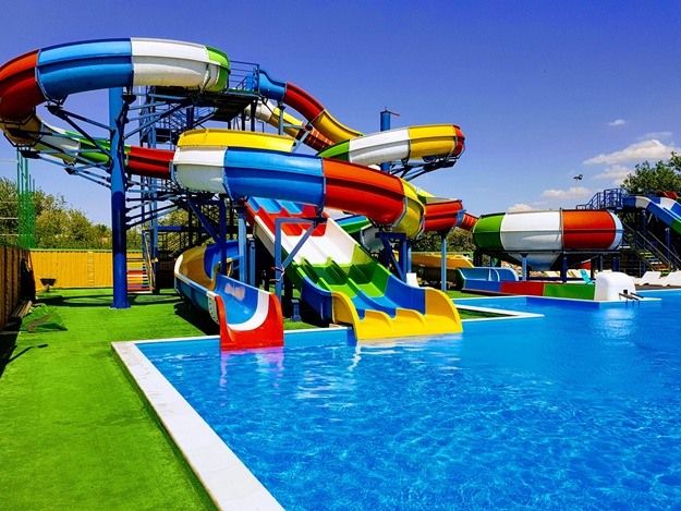 Outdoor Children'S Park - 屋外アクアウォーターパーク遊具 子供用クローズドスパイラルウォータースライドセット販売促進