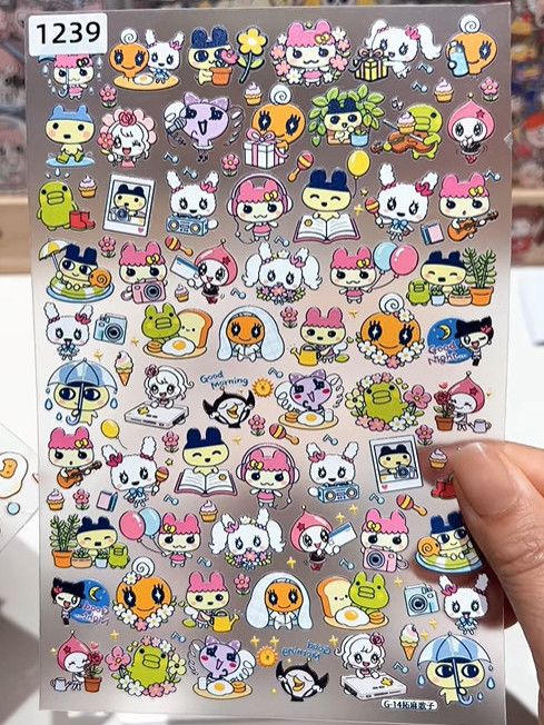 Bandai Model Tamagotchi - 新しいエンボス加工のたまごっち防水ステッカー、かわいい漫画DIYデカール（日記帳、ノートパソコン、タブレット、スマホケース用）