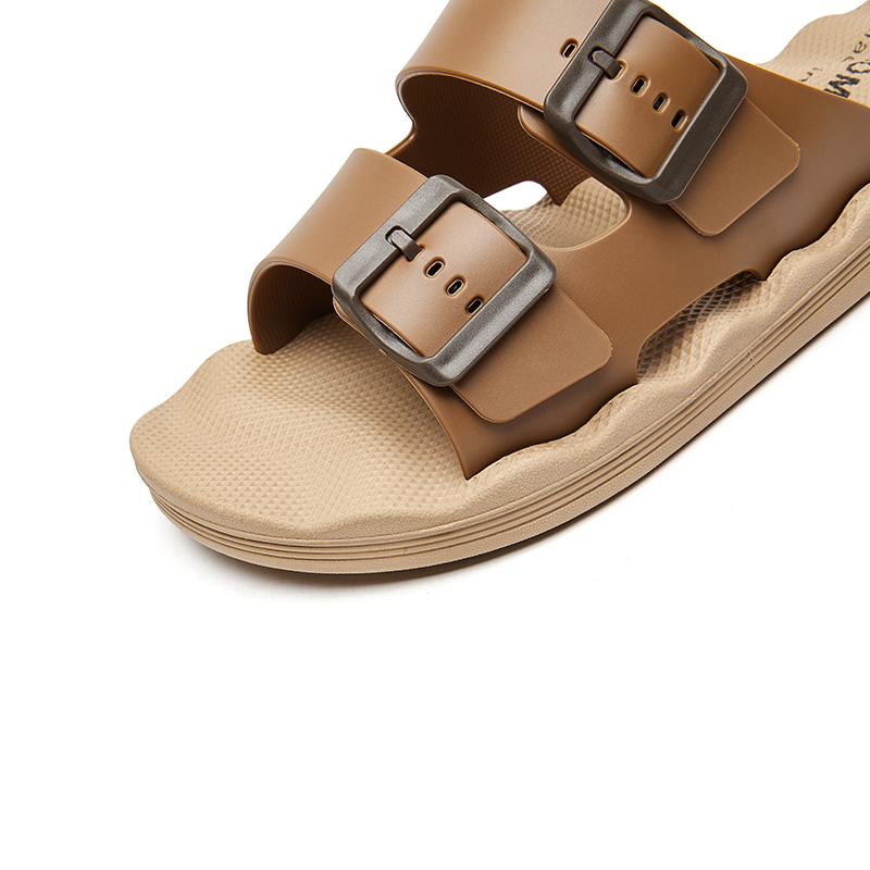 ユニセックス調節可能なバックル付きEVAスリッパ、超ソフト軽 - Kids Outdoor Jumping のレビューと価格